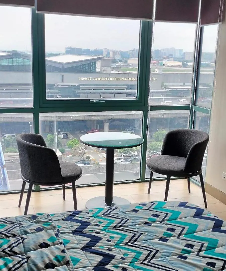 Rqui Condotel Across Naia Terminal 3 At Two Palm Tree Villas Pasay